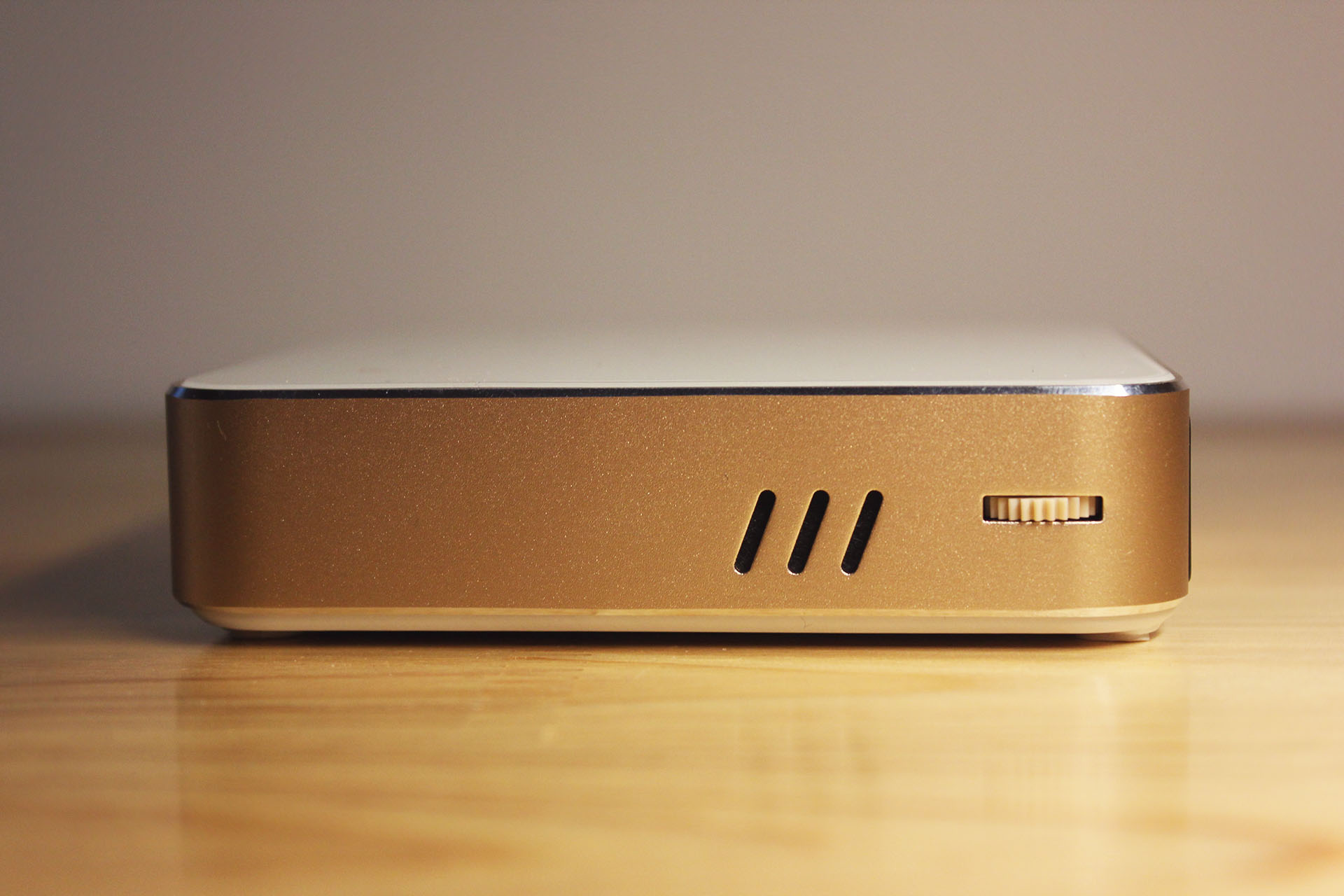 掌握寸光影-PaPa口袋影院体验