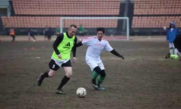 他们是足球狂魔,更是跑步达人!