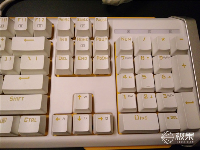 我生活工作中的白马王子,612机械键盘体验