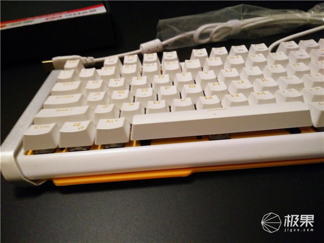 我生活工作中的白马王子,612机械键盘体验