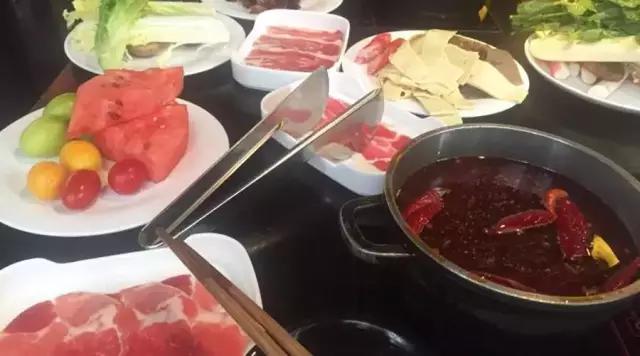 饭店生日老板请客免单,重庆高逼格生日餐厅