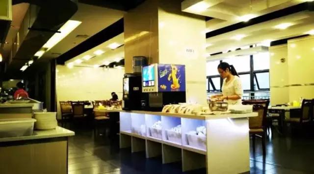 饭店生日老板请客免单,重庆高逼格生日餐厅