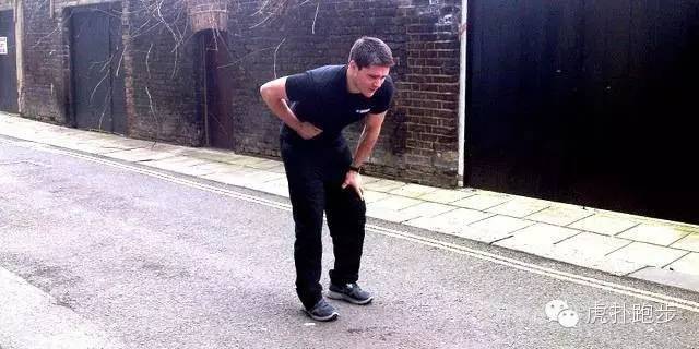 简述跑步中出现腹痛怎么解决,跑步持续性的腹痛