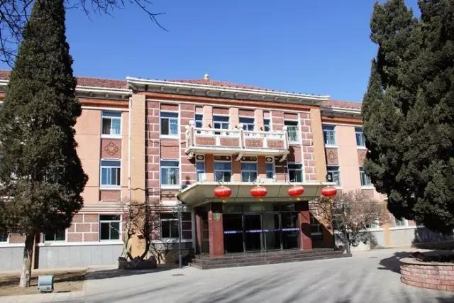 包头市老苏联楼在哪里,包头青山区苏联楼