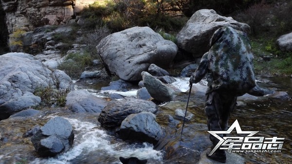 07式军靴和17式军靴对比,中国陆军07式军靴