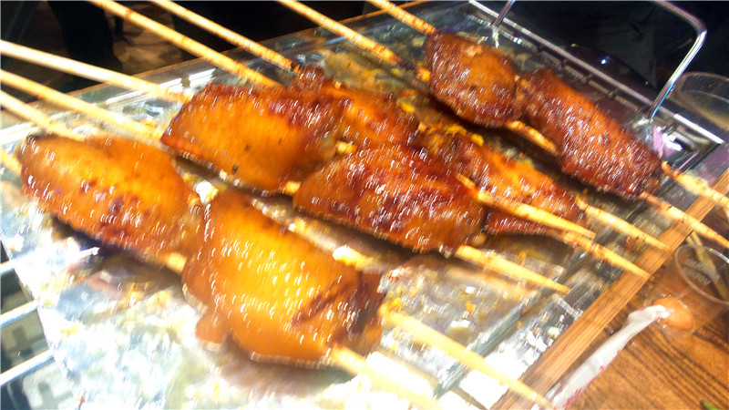 大口喝酒大口吃肉——冰城串吧