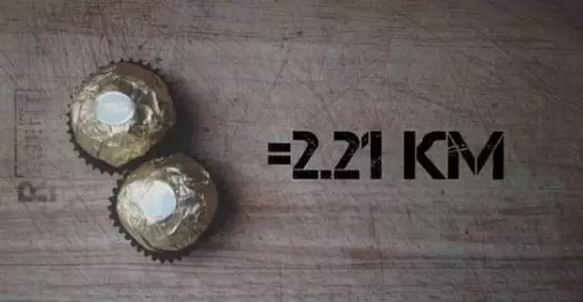 吃一个汉堡需要跑多久能消耗掉,吃一天汉堡炸鸡会胖几斤