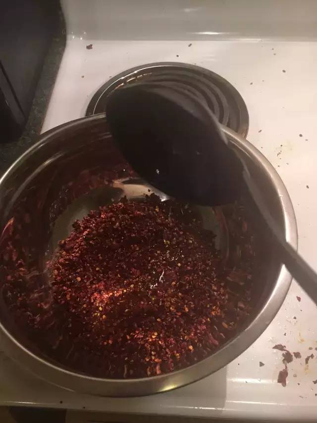 身在异乡，如何做一碗勾魂的麻辣小面