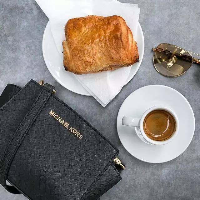 “半小时遇到4个同款”|留学生撞包大调查