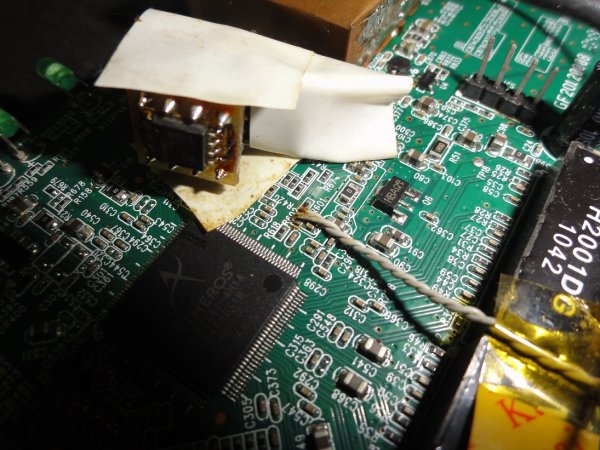 路由器改64MB内存+8MBFLASH+USB跑DD-WRT