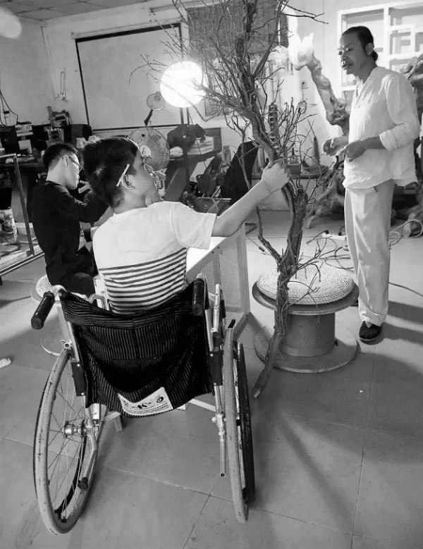 看了他们你还觉得生活累吗,当觉得累的时候看看乌克兰