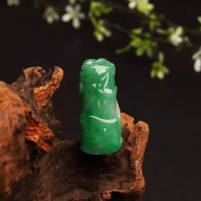 翡翠玉竹节吊坠价格,翡翠玉竹节手镯