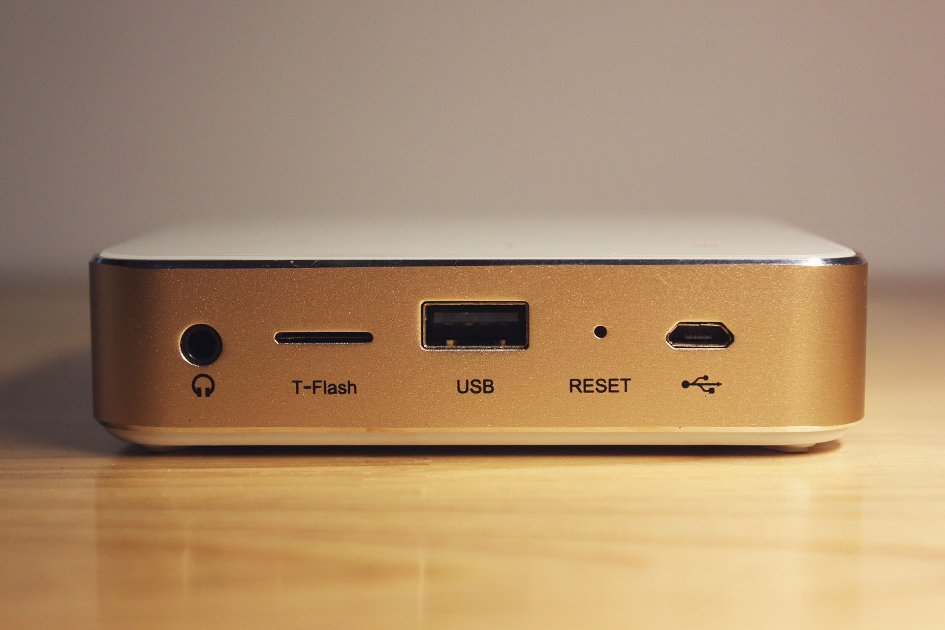 掌握寸光影-PaPa口袋影院体验