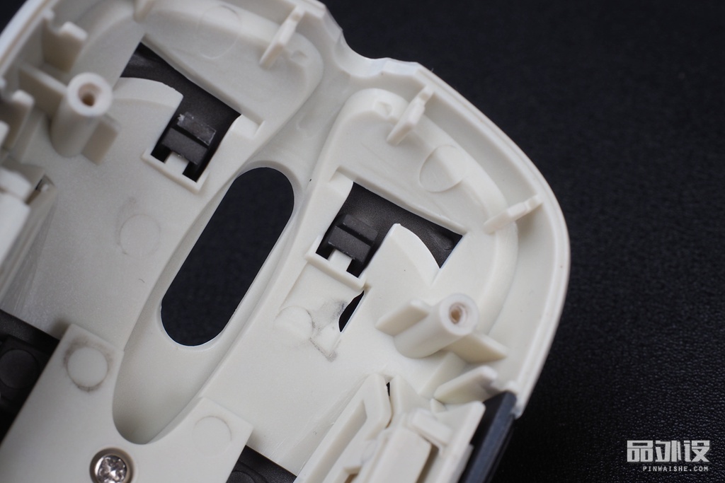 首发咖玛iomini游戏鼠标拆解评测