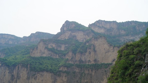 游玩河北邯郸东太行挂壁栈道,西安出发自驾太行挂壁免费公路