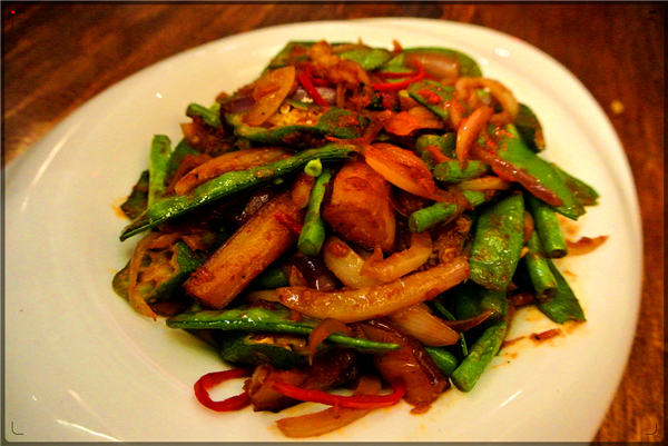 马来西亚巴生肉骨茶最正宗的做法,新加坡十二道锋味推荐的肉骨茶