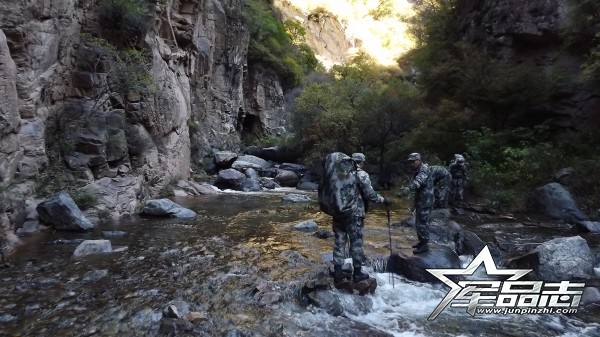 07式军靴和17式军靴对比,中国陆军07式军靴