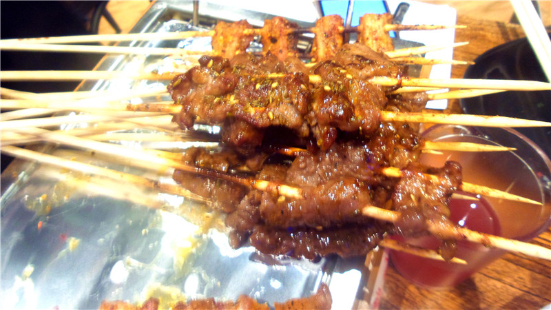 大口喝酒大口吃肉——冰城串吧