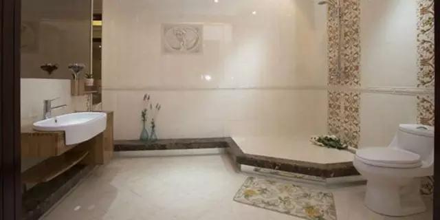 下雨天家里一股霉味怎么处理,阴雨天卫生间反臭是怎么回事