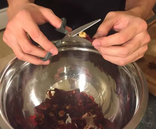 身在异乡，如何做一碗勾魂的麻辣小面