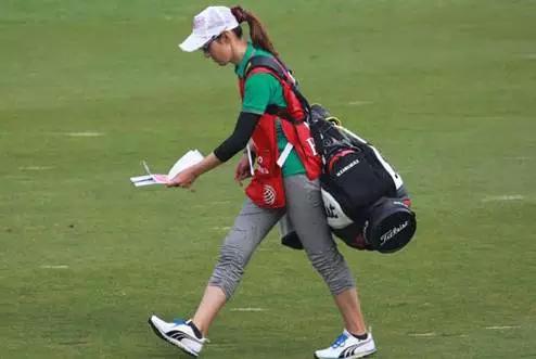 高尔夫球童年薪多少万,高尔夫球童最高收入