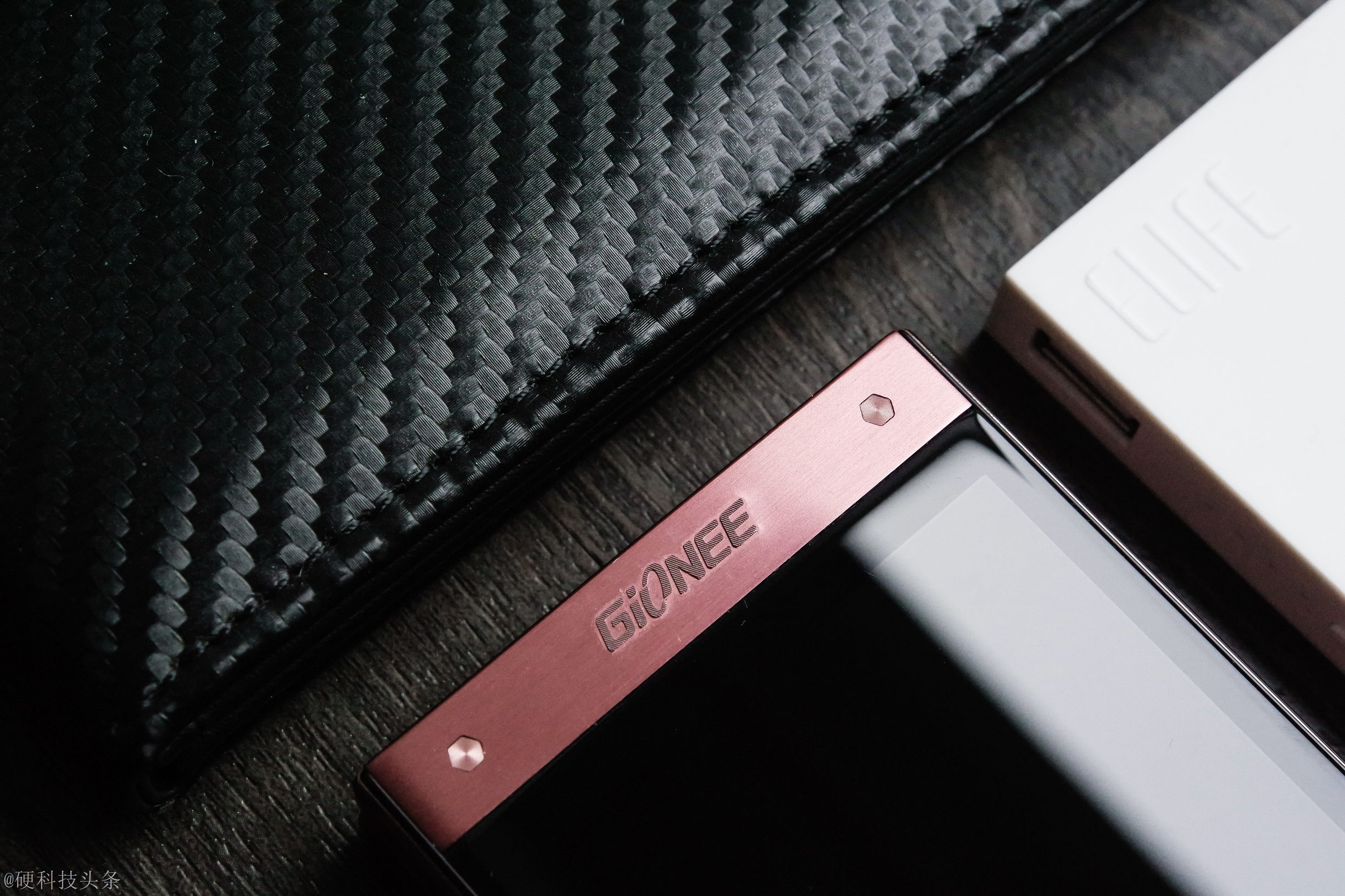 金立翻盖手机w909哪年上市,金立翻盖款w919开箱