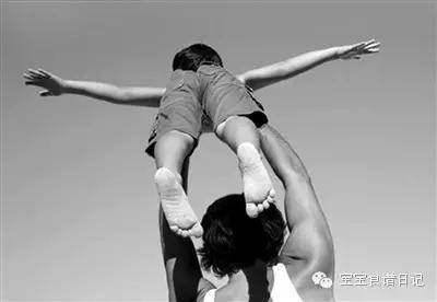 不是所有爸爸都叫“黄磊”什么造就了中国式爸爸？