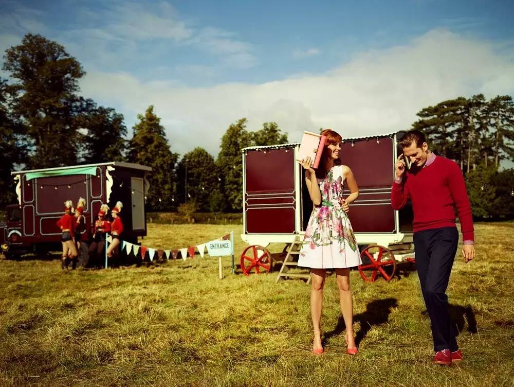 时尚潮流端庄优雅知性,tedbaker泡泡袖连衣裙