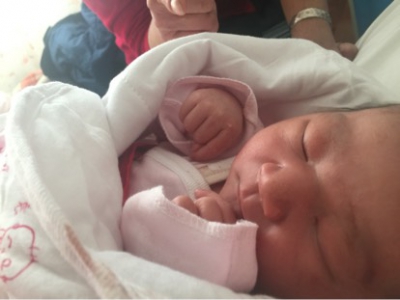39周超快顺产男孩,4.6斤的宝宝顺产侧切