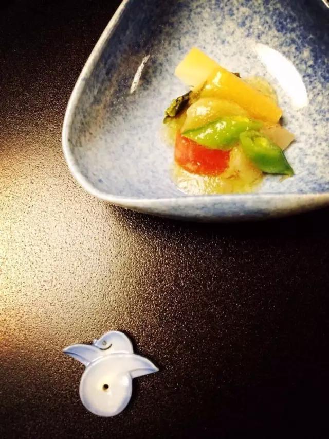 曼莉专栏｜葡萄*妞小**随妈游日本