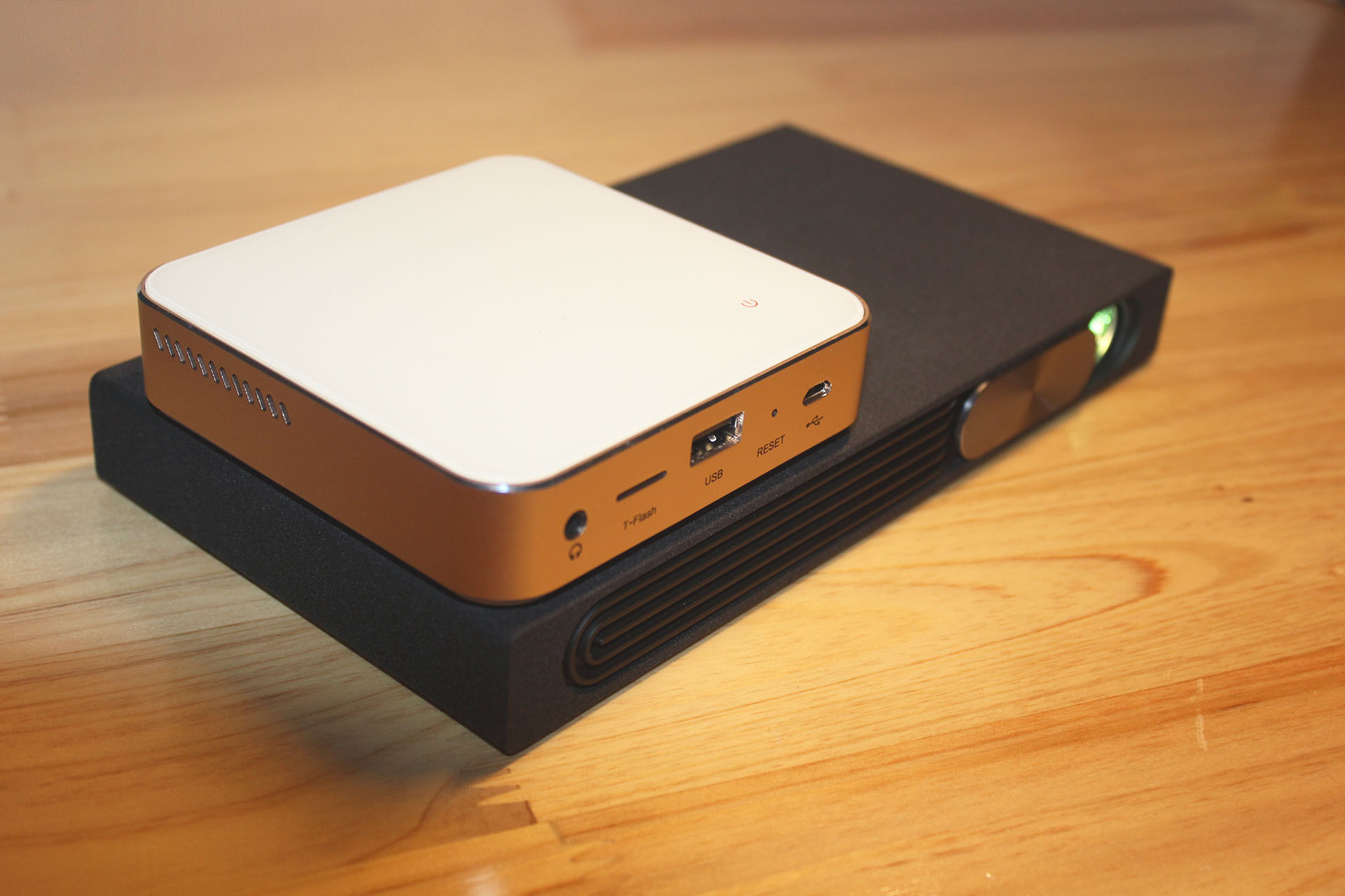 掌握寸光影-PaPa口袋影院体验