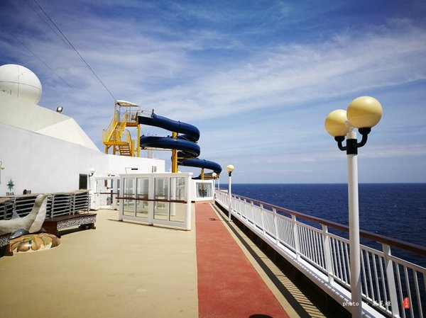 珊瑚海日本,陪你去看海底世界