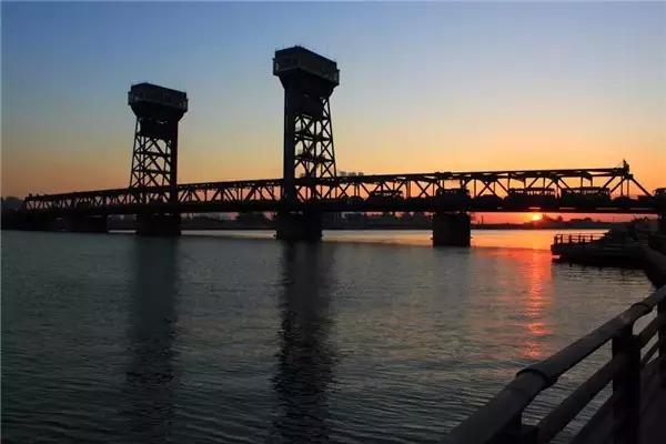 出境旅游需要身份证,出国游玩身份证办理