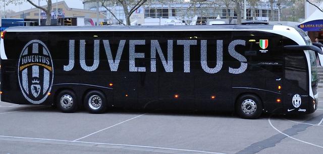 顶级俱乐部大巴,顶级球队大巴车