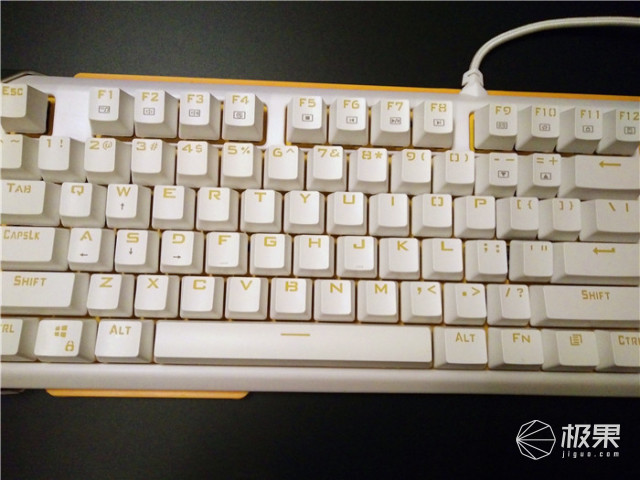 我生活工作中的白马王子,612机械键盘体验