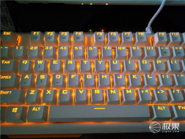 我生活工作中的白马王子,612机械键盘体验