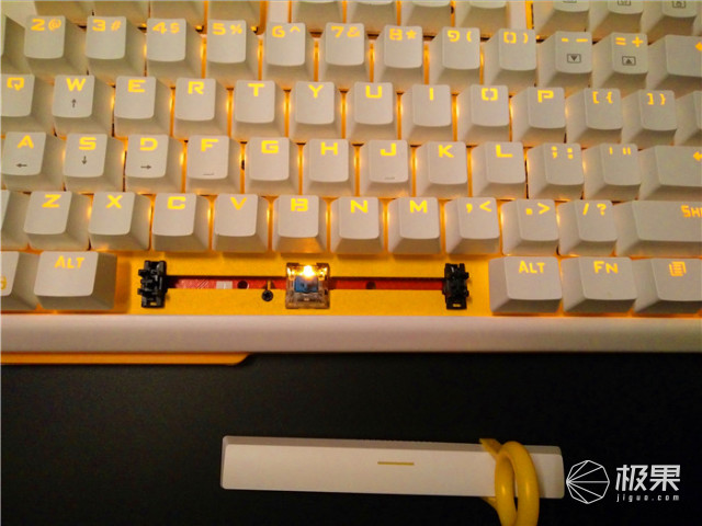 我生活工作中的白马王子,612机械键盘体验