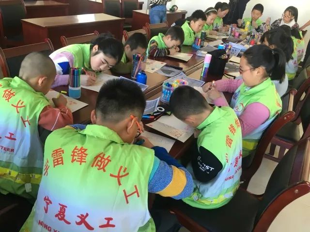 盐池｜回归儿时记忆，为困难家庭绘制贺卡