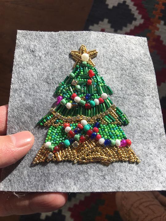 如何做个电子版圣诞树,用报纸做圣诞树