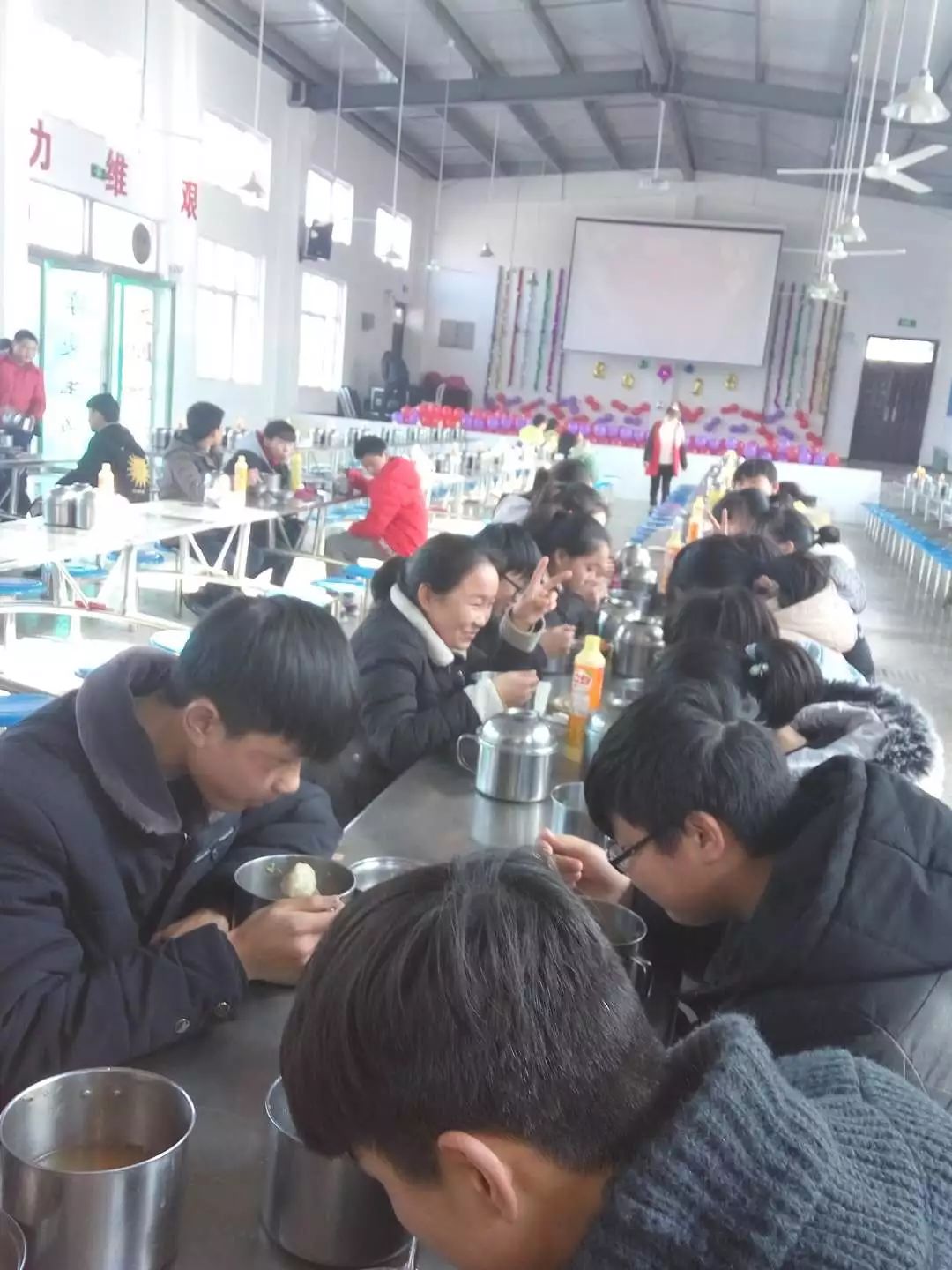 校园通讯｜教育走进新时代一起迈进新未来