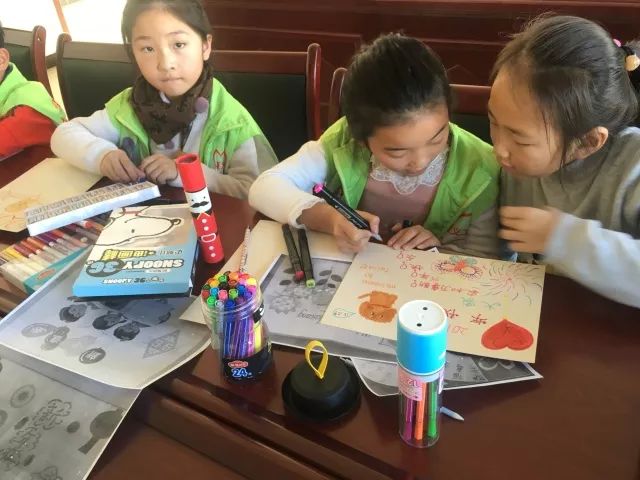 盐池｜回归儿时记忆，为困难家庭绘制贺卡