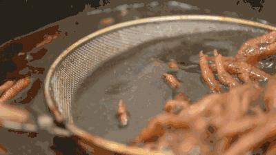 独门泡泡卤味?!温州网“黄”炸物店,三年爆开1000家……