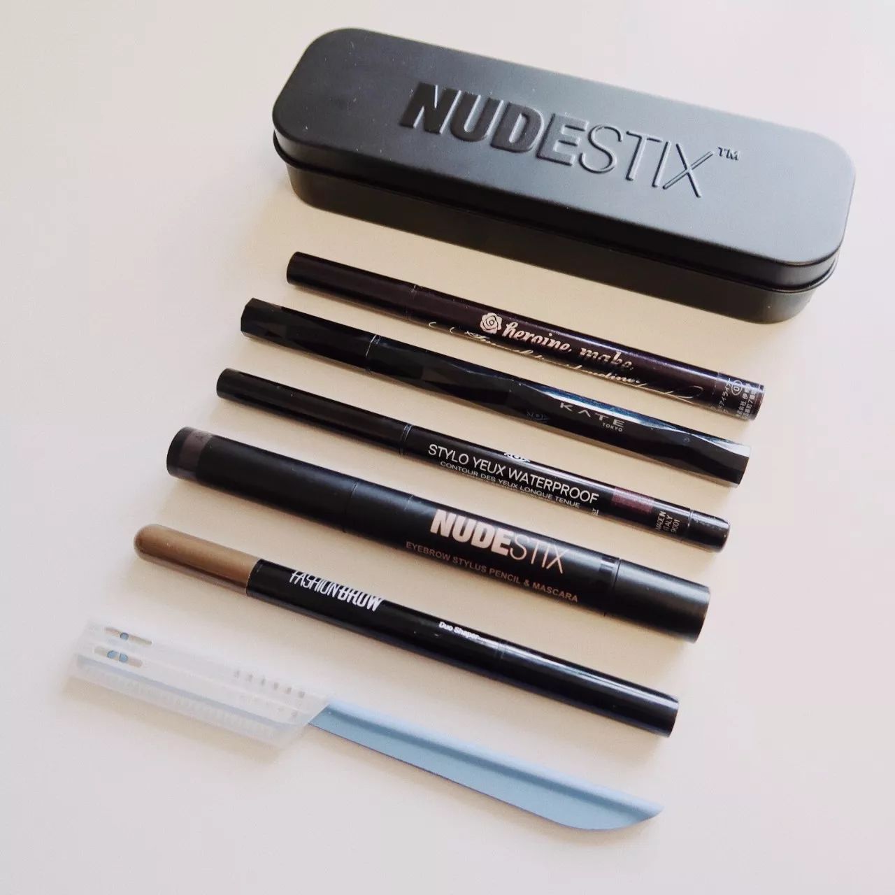 变身(伪)美妆博主|了不起的15分钟快手化妆教程……