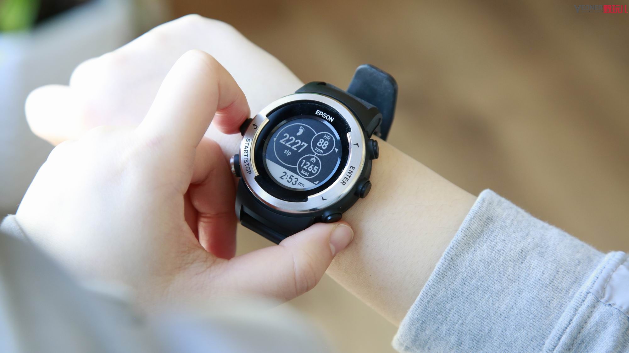 epson运动手表评测,这是我见过最帅气的手表