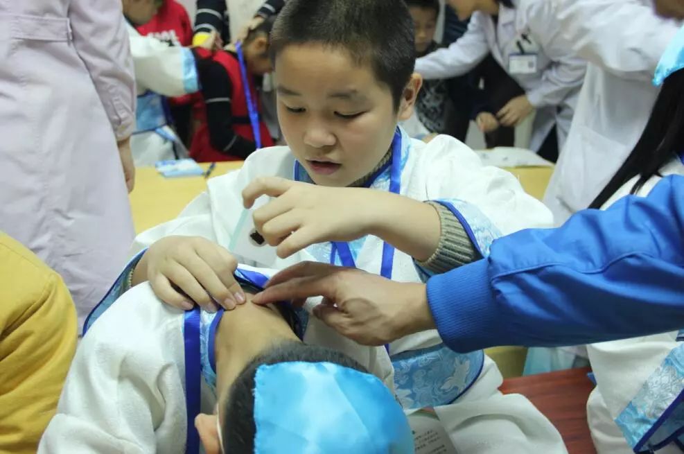 小小中医职业体验活动,妇幼保健院开展服务百姓健康行动