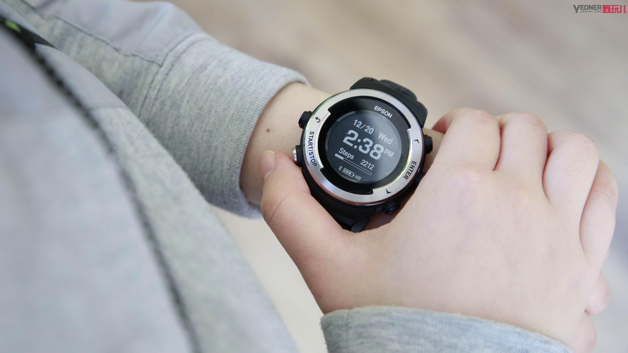 epson运动手表评测,这是我见过最帅气的手表