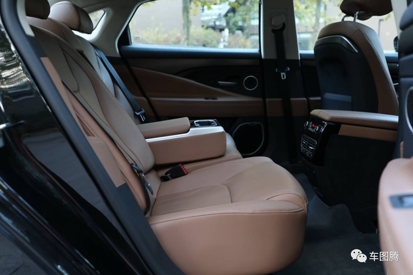 体验最美国产全新中型车,最新博瑞1.8t轿车