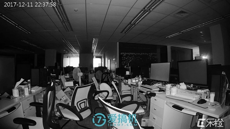 家庭摄像头乐橙,家庭的守护者全文