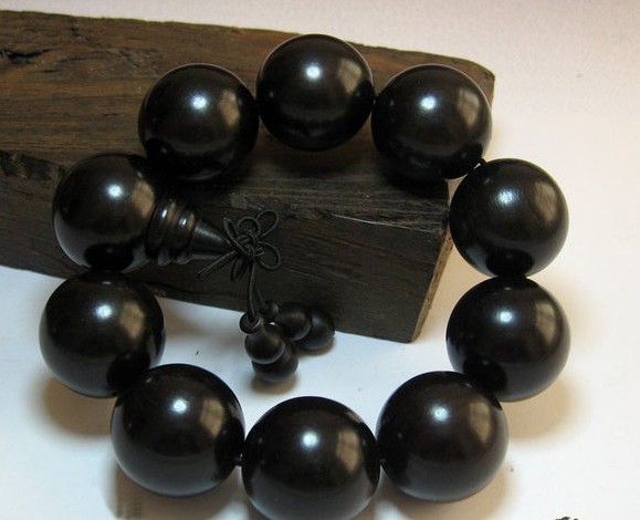 有功效的手串,木质手串和佛珠的区别