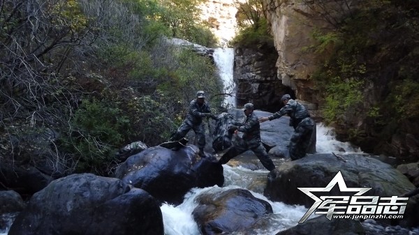 07式军靴和17式军靴对比,中国陆军07式军靴